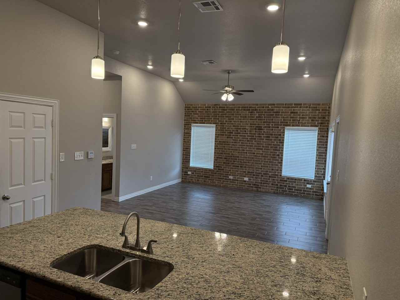 3147 Fenway Circle - Photo 4 of 11