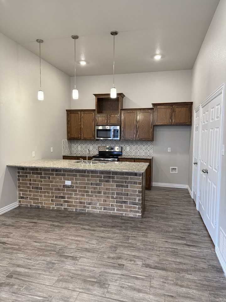 3147 Fenway Circle - Photo 5 of 11