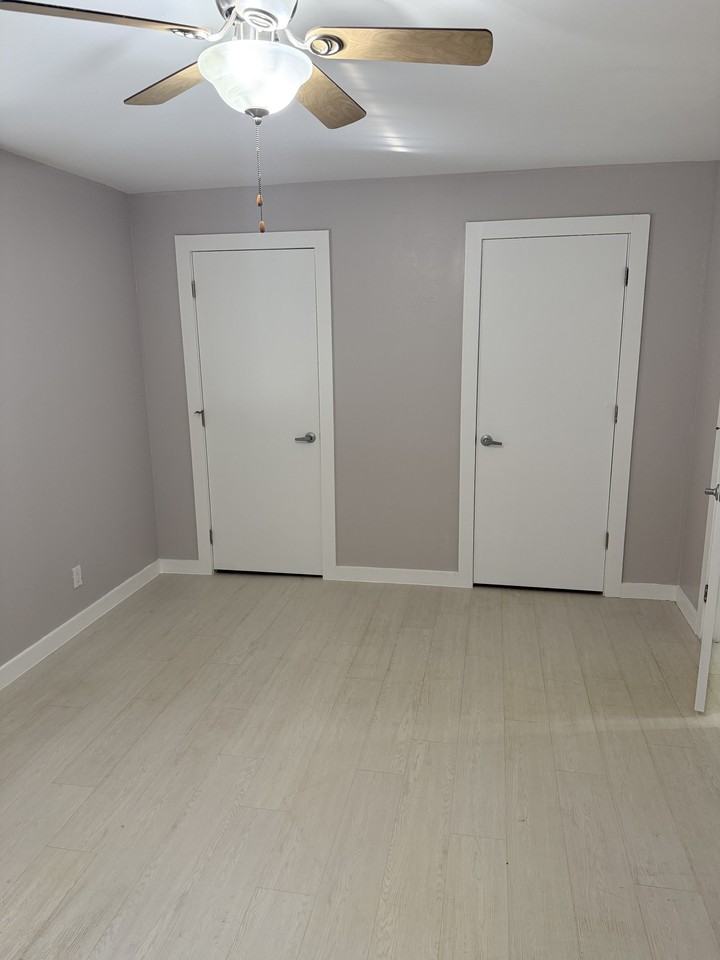 645 NE 10TH AVE - Photo 7 of 24