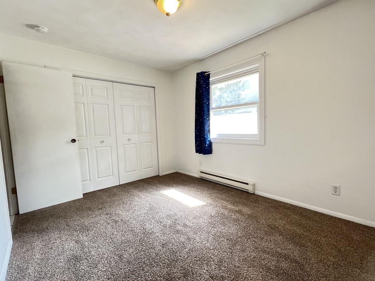 550 Samuel Street - Photo 2 of 17