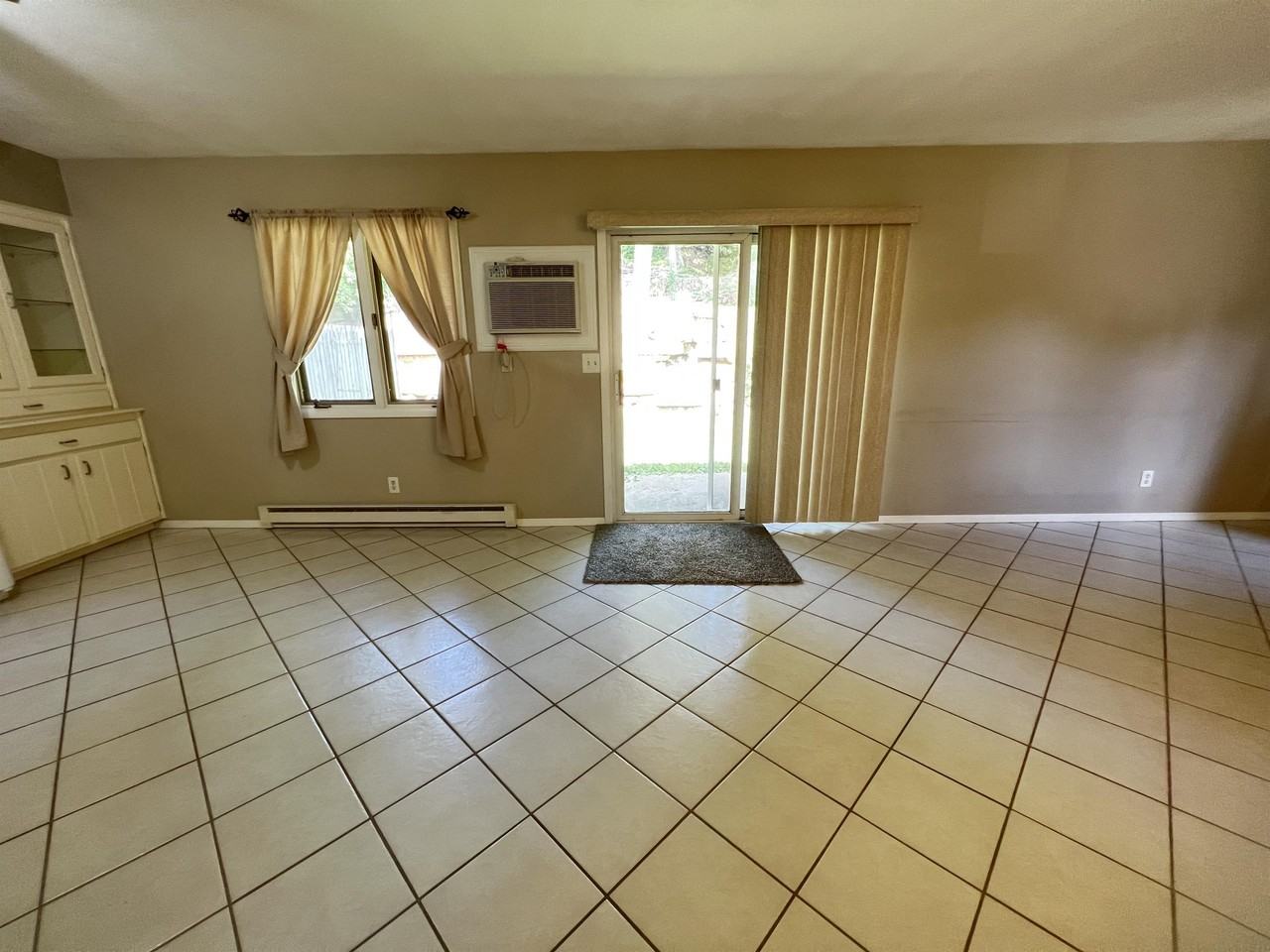 550 Samuel Street - Photo 7 of 17