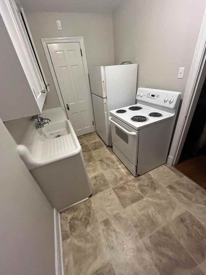 112 North Washington Street - Photo 3 of 6