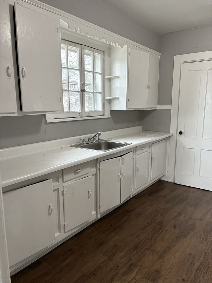 3 Dewitt Street - Photo 2 of 7