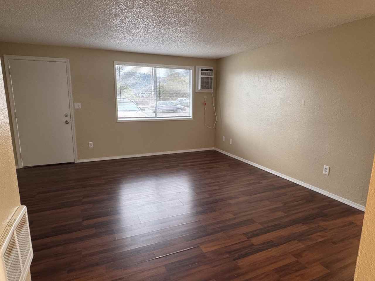 Bettis Wagoner Apts - Bldg 01 - Photo 4 of 12