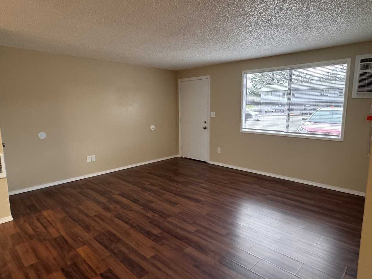 Bettis Wagoner Apts - Bldg 01 - Photo 5 of 12