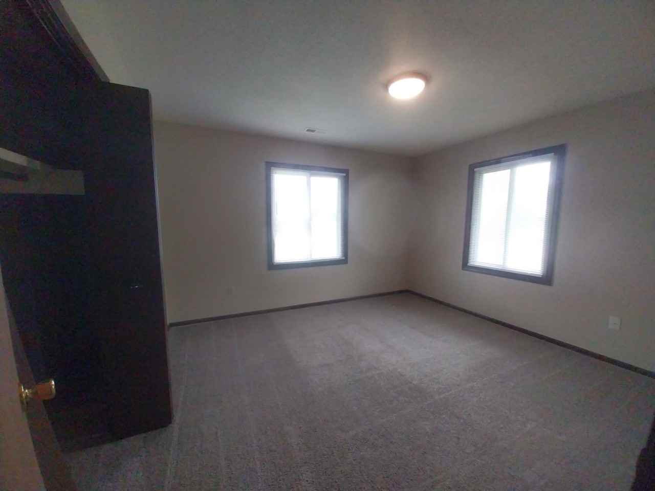 308 E Franklin St - Photo 4 of 21