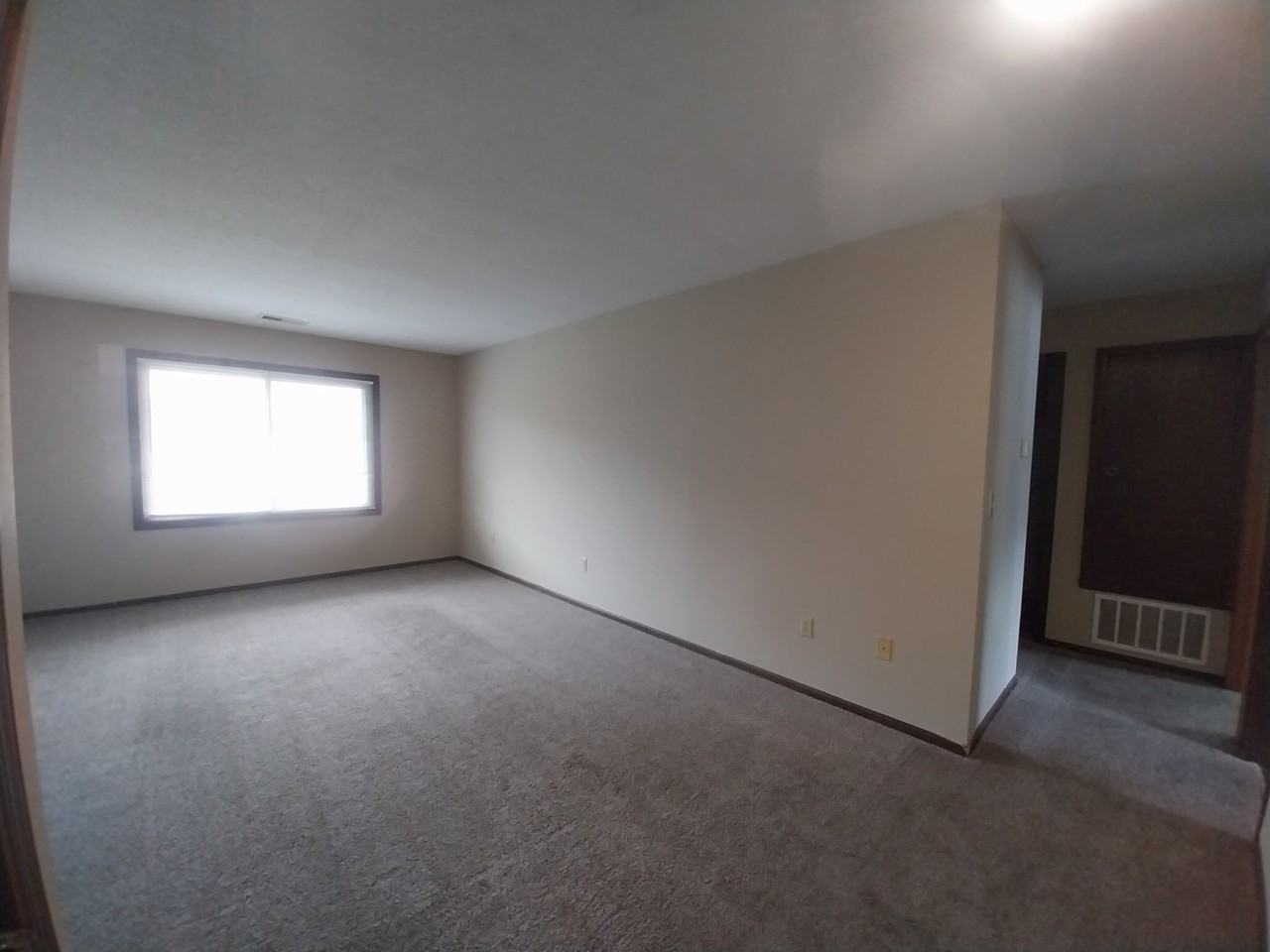 308 E Franklin St - Photo 6 of 21