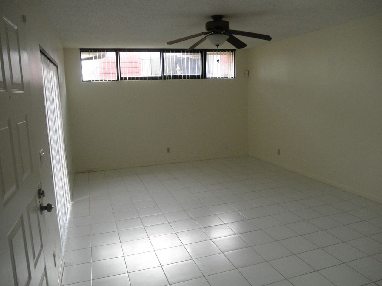 3662 Victoria Dr - Photo 5 of 15