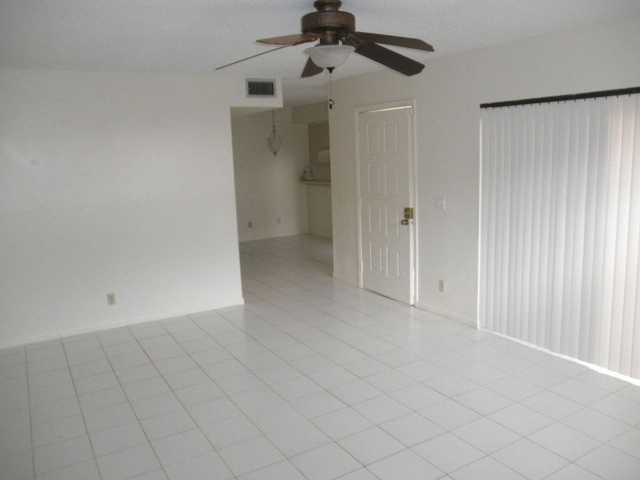 3662 Victoria Dr - Photo 6 of 15