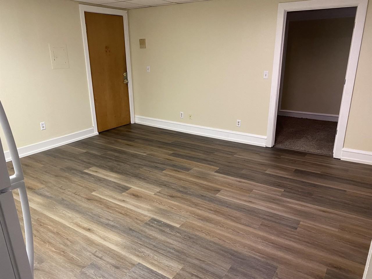 802 East Howard Street - Photo 2 of 16