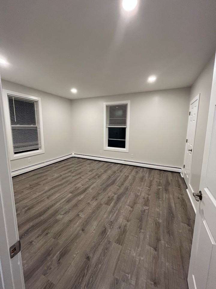 41 Webster Street - Photo 4 of 6