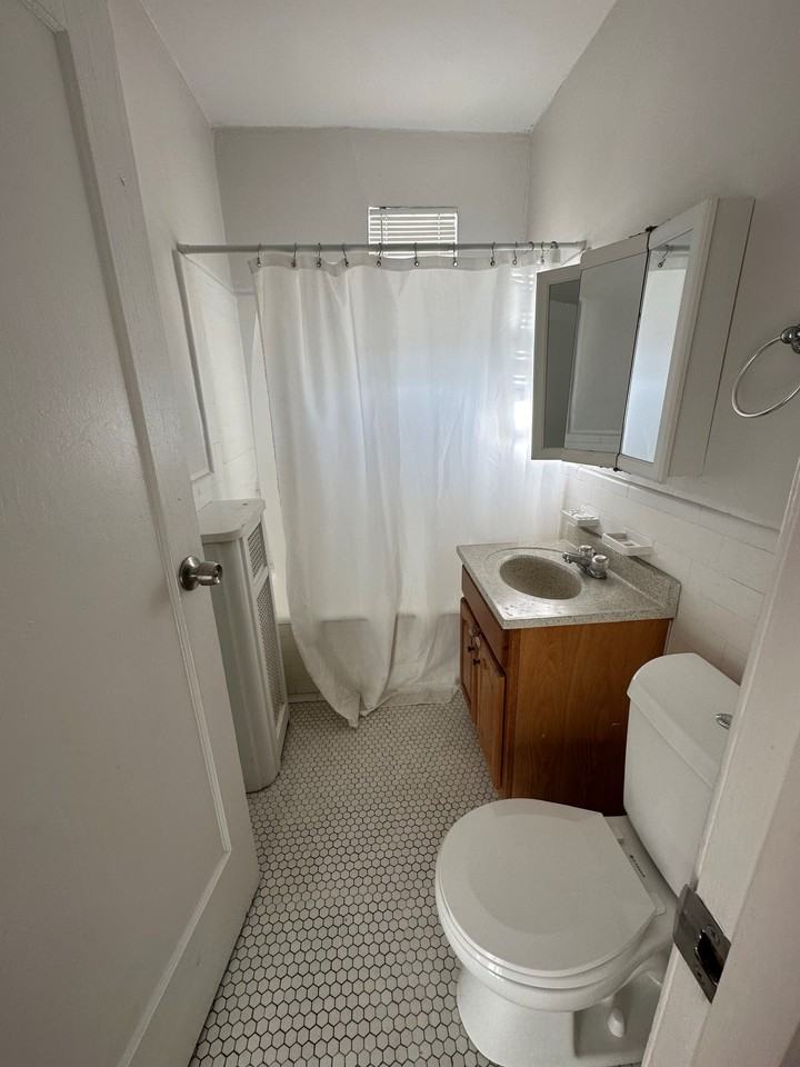 166 Mountain Ave - Photo 3 of 6