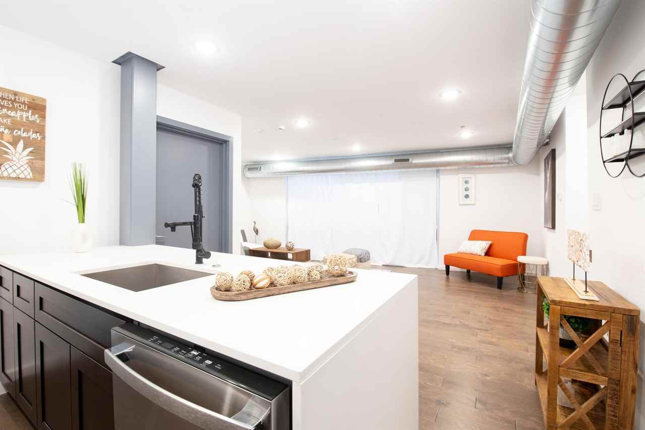 2059 Germantown Avenue - Photo 3 of 20