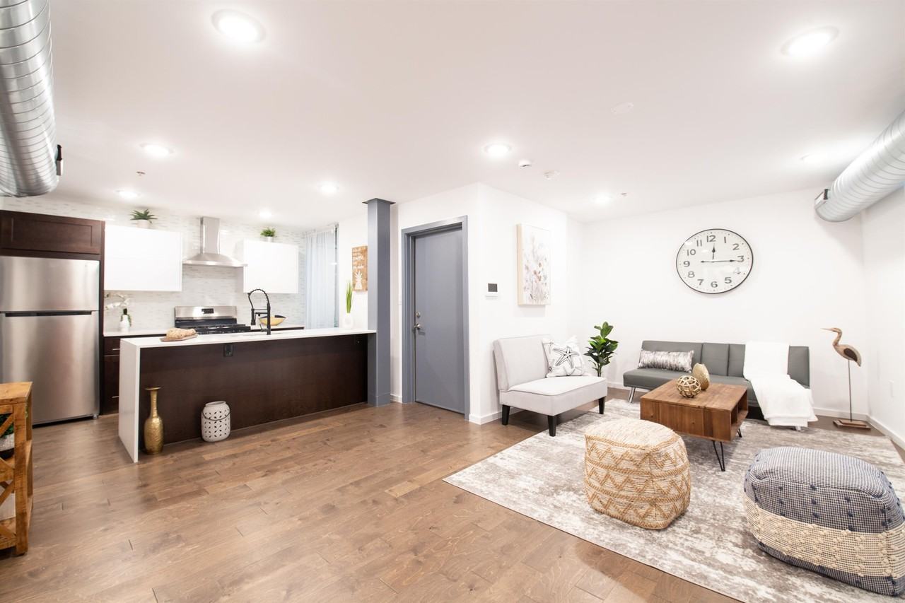 2059 Germantown Avenue - Photo 5 of 20