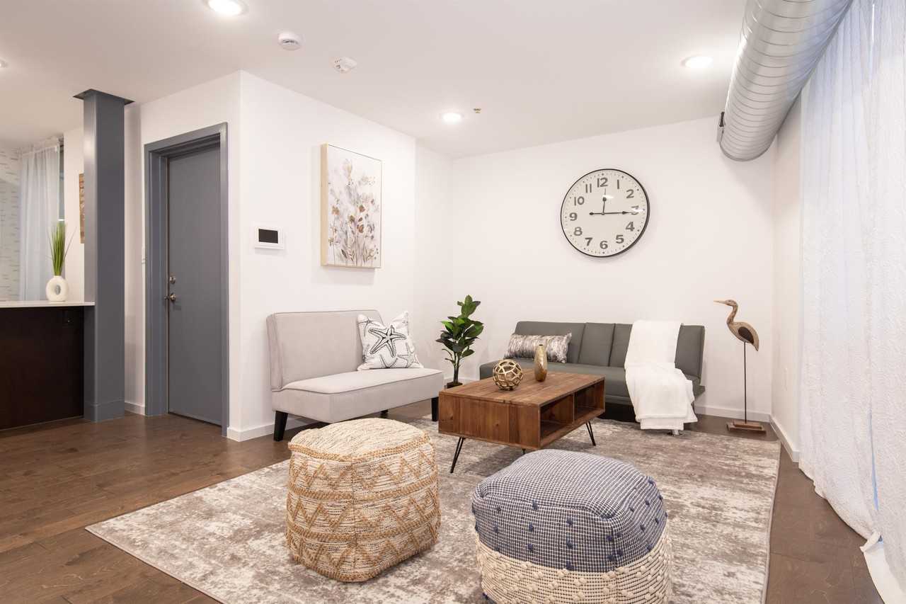 2059 Germantown Avenue - Photo 7 of 20