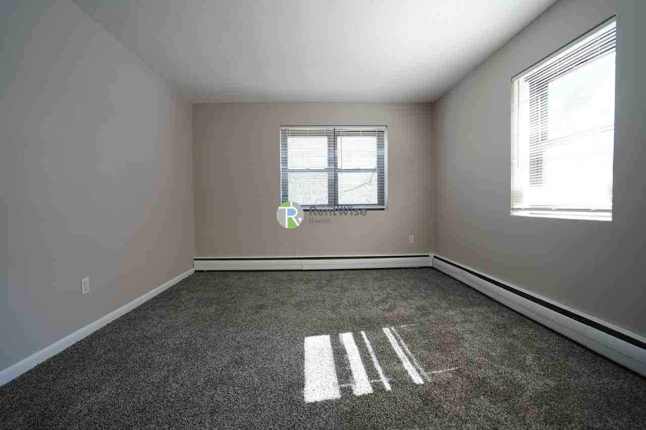 39 Shepard St #7 - Photo 5 of 15