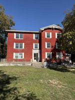 featured image of 525 E Main St