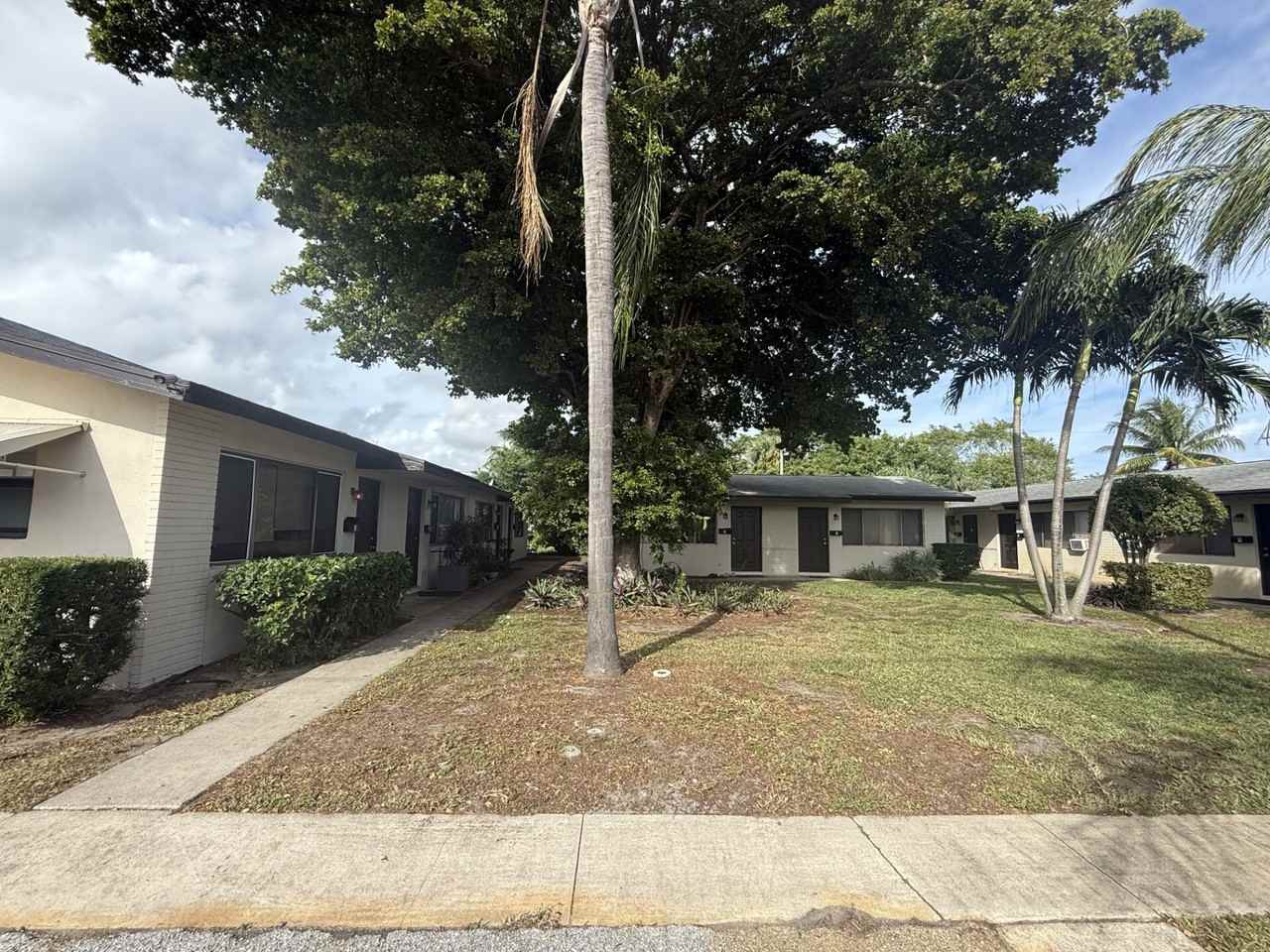 1150 W Blue Heron - Photo 6 of 7