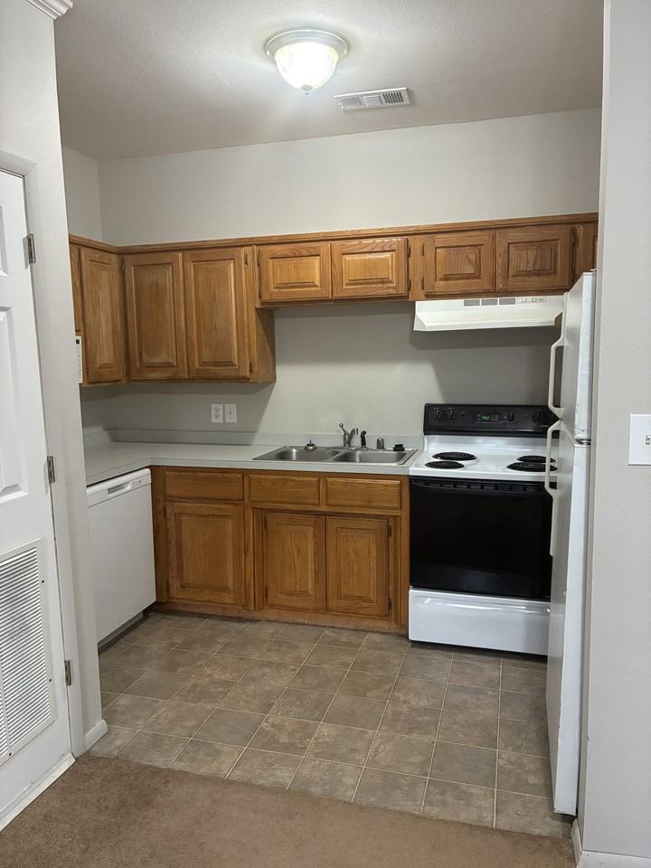 St. Andrews - Photo 3 of 8