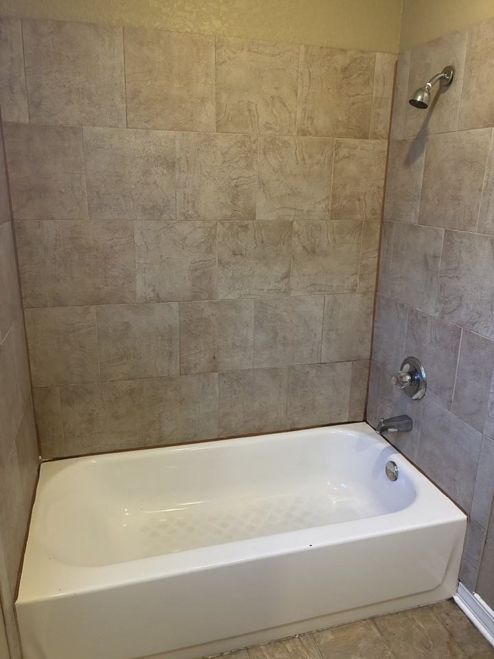 Elmwood Apartments - Photo 5 of 11