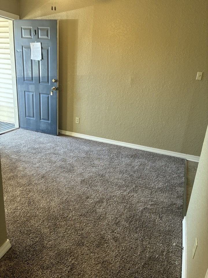 Elmwood Apartments - Photo 6 of 11