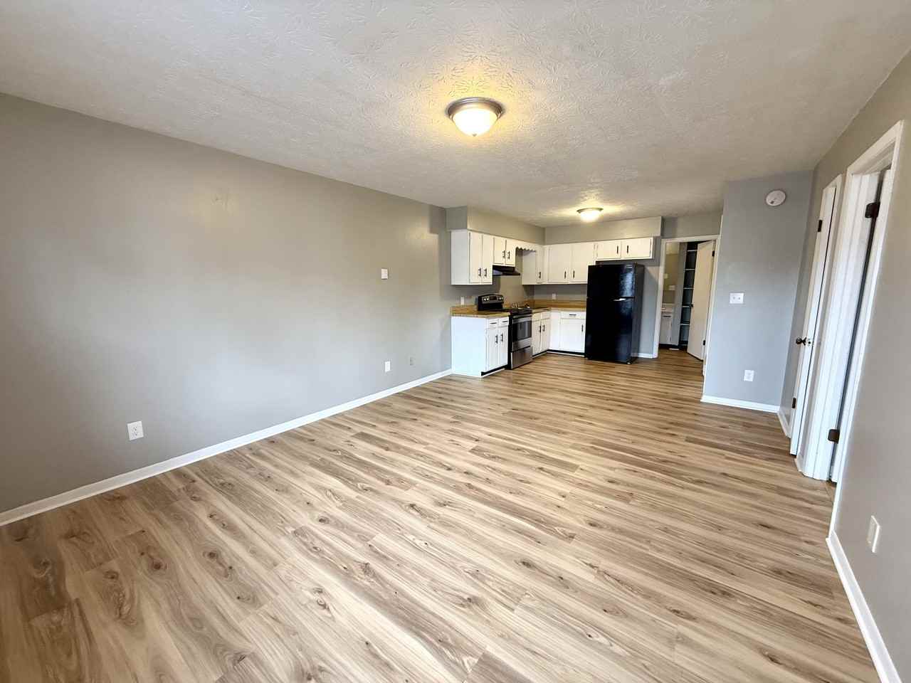 1155 Kentucky 3057 - Photo 2 of 9