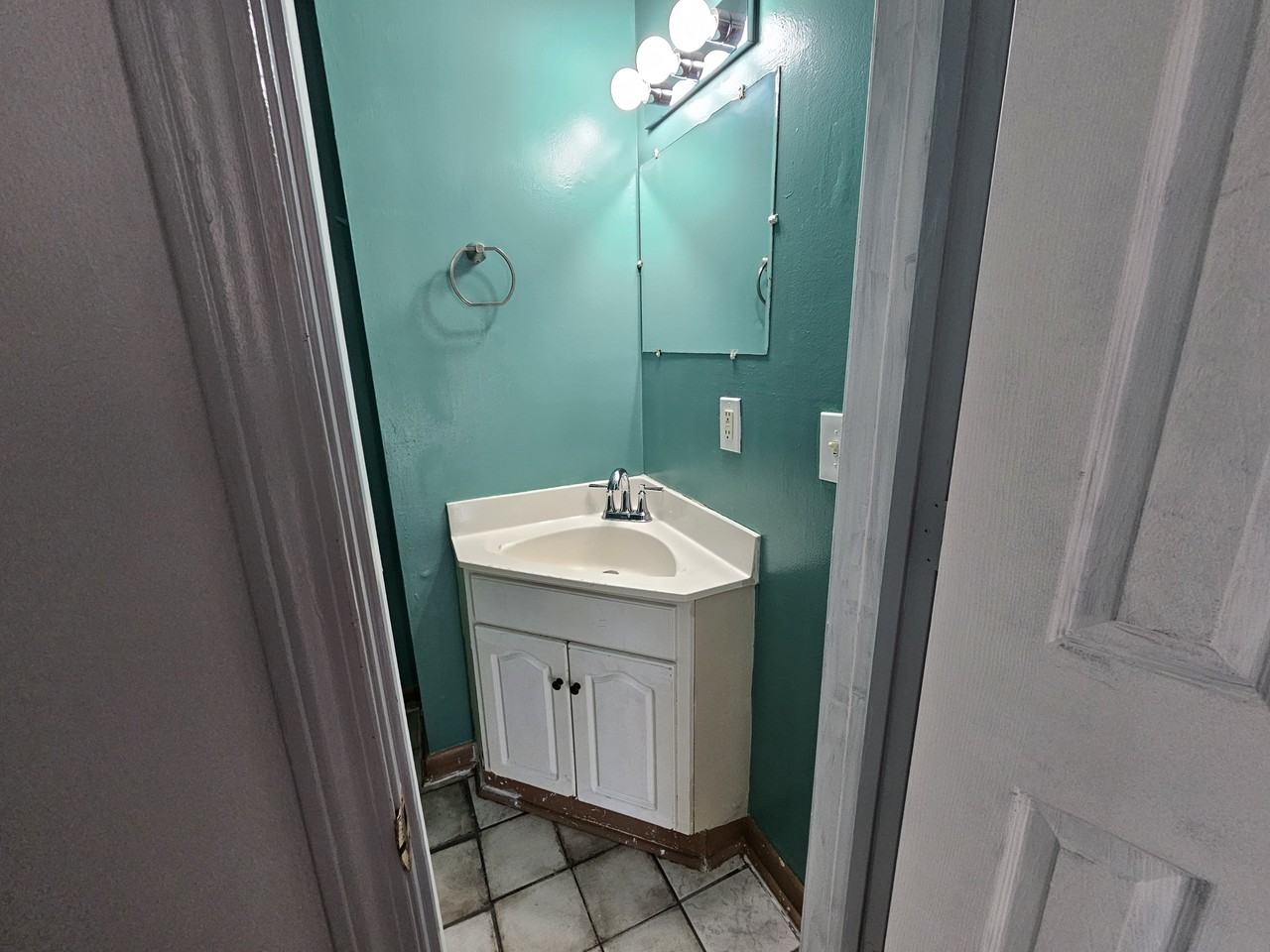 1814A Arthur Avenue - Photo 4 of 10