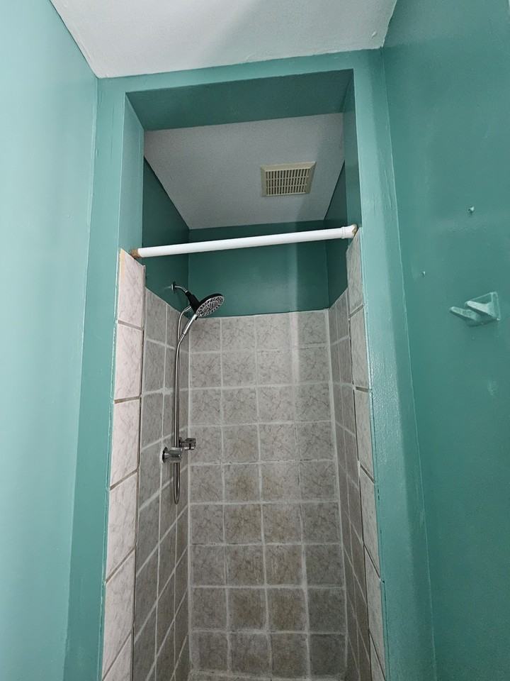 1814A Arthur Avenue - Photo 5 of 10