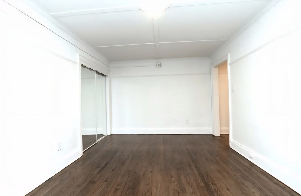 100 Vaughan Road #11 - Photo 2 of 14