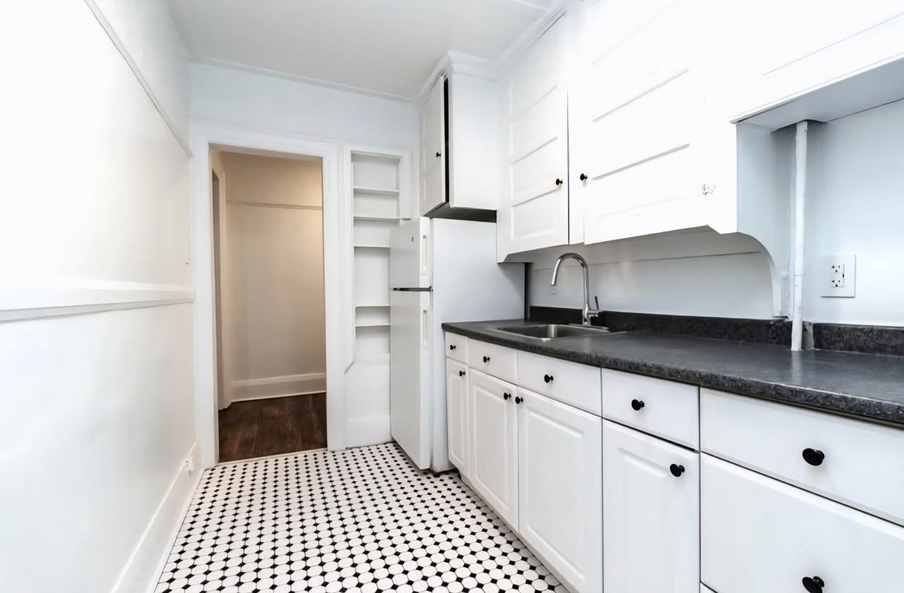 100 Vaughan Road #11 - Photo 4 of 14