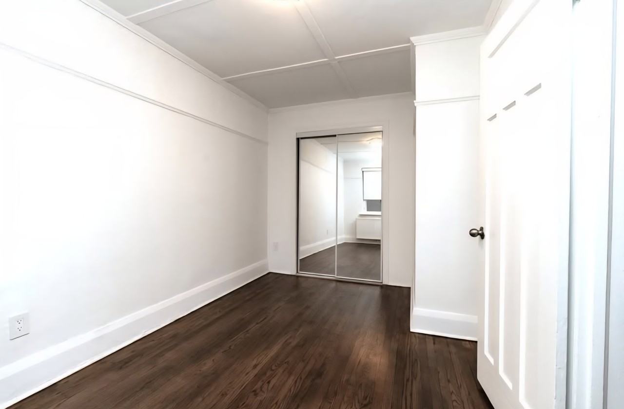 100 Vaughan Road #11 - Photo 7 of 14