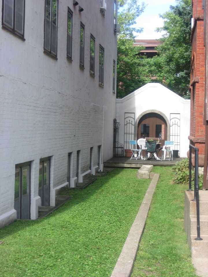 580 Holly Avenue #8 - Photo 3 of 23