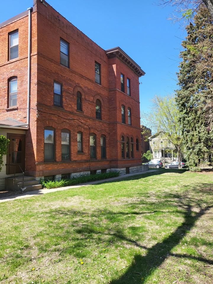 580 Holly Avenue #8 - Photo 2 of 23