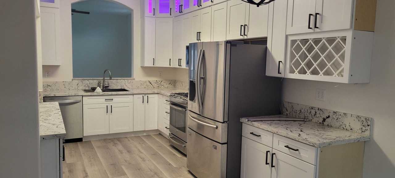 1800 Broad Stripes Way - Photo 2 of 19