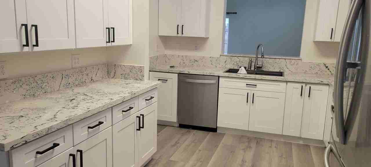 1800 Broad Stripes Way - Photo 3 of 19