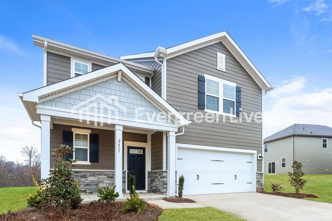 2433 Appalachian Trail Dr - Photo 2 of 15