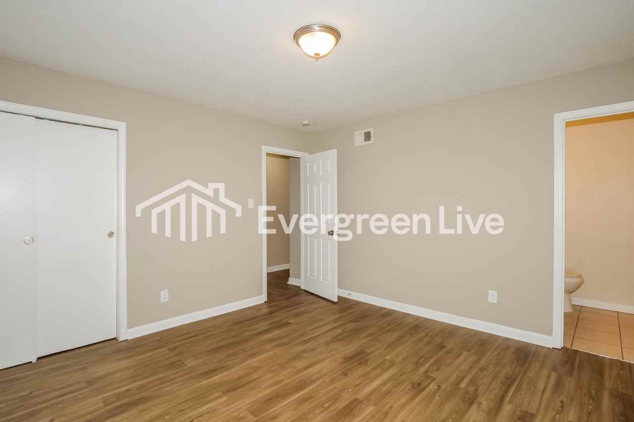 3926 Kerwin Dr - Photo 7 of 15