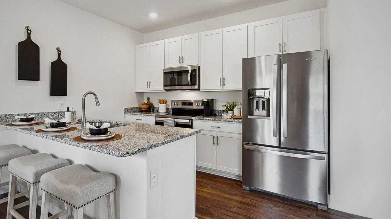 2534 Legg Creek Ln - Photo 2 of 26