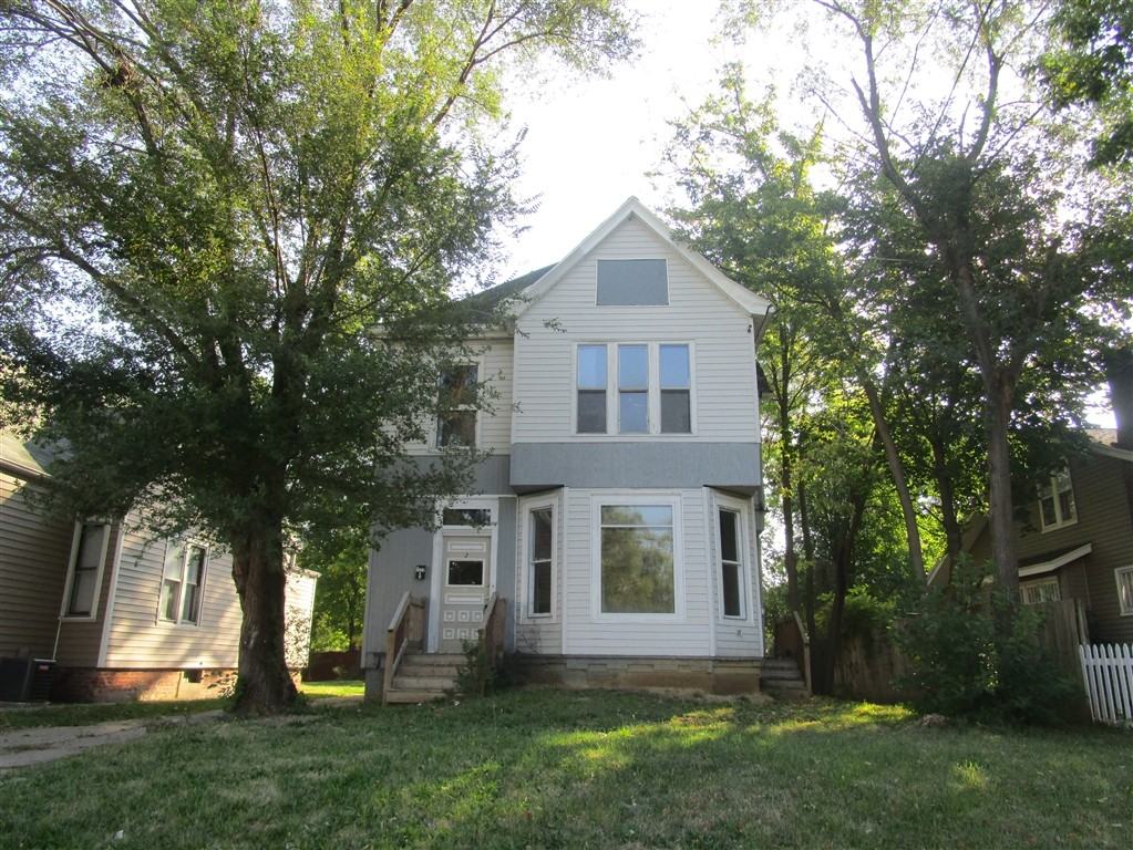 2400 N Sheridan Rd #A - Photo 2 of 22