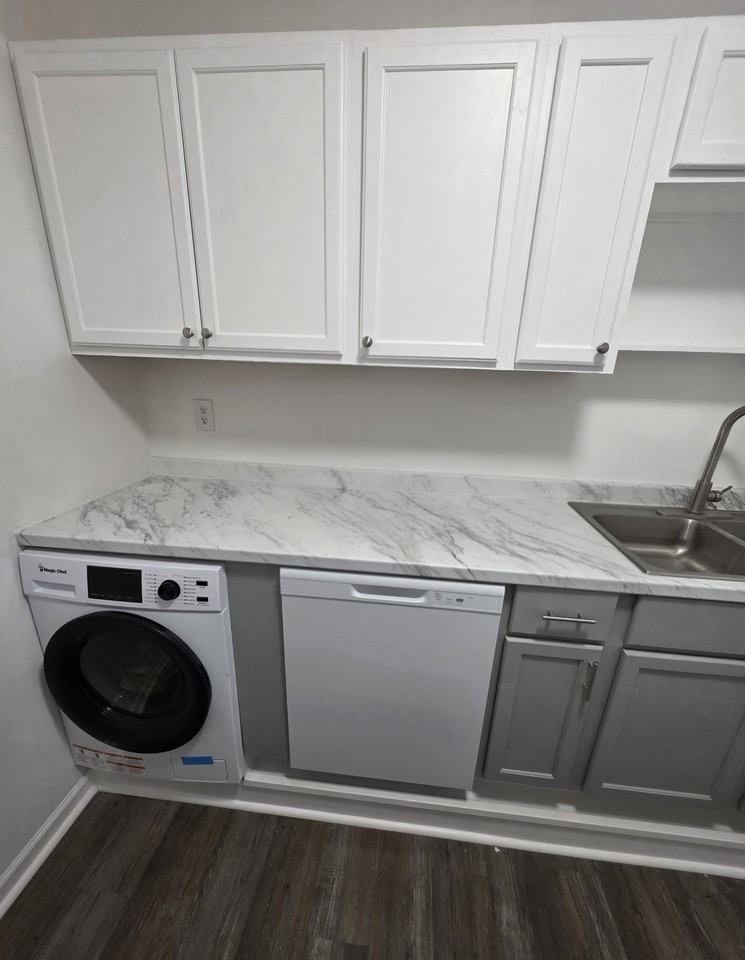 2400 N Sheridan Rd #A - Photo 7 of 22