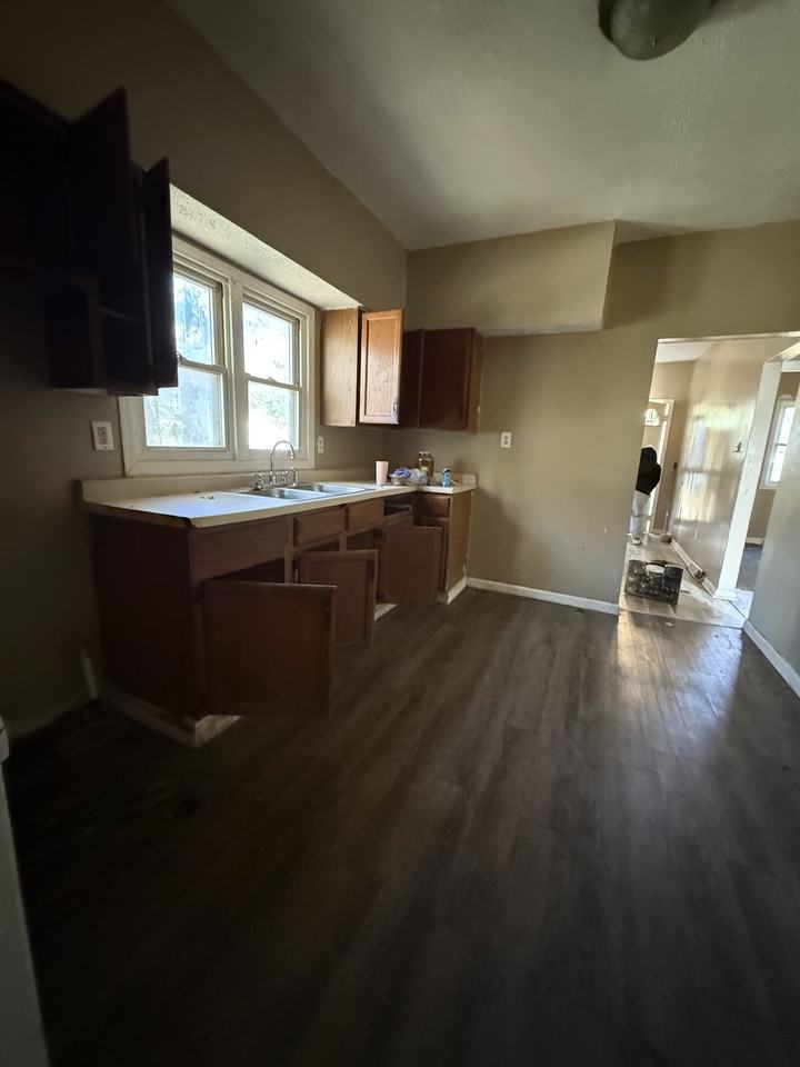 1779 E Hickory St - Photo 4 of 22