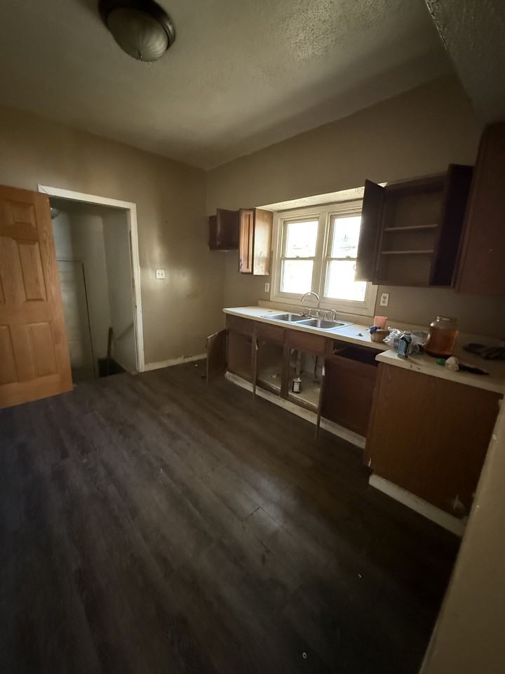 1779 E Hickory St - Photo 5 of 22