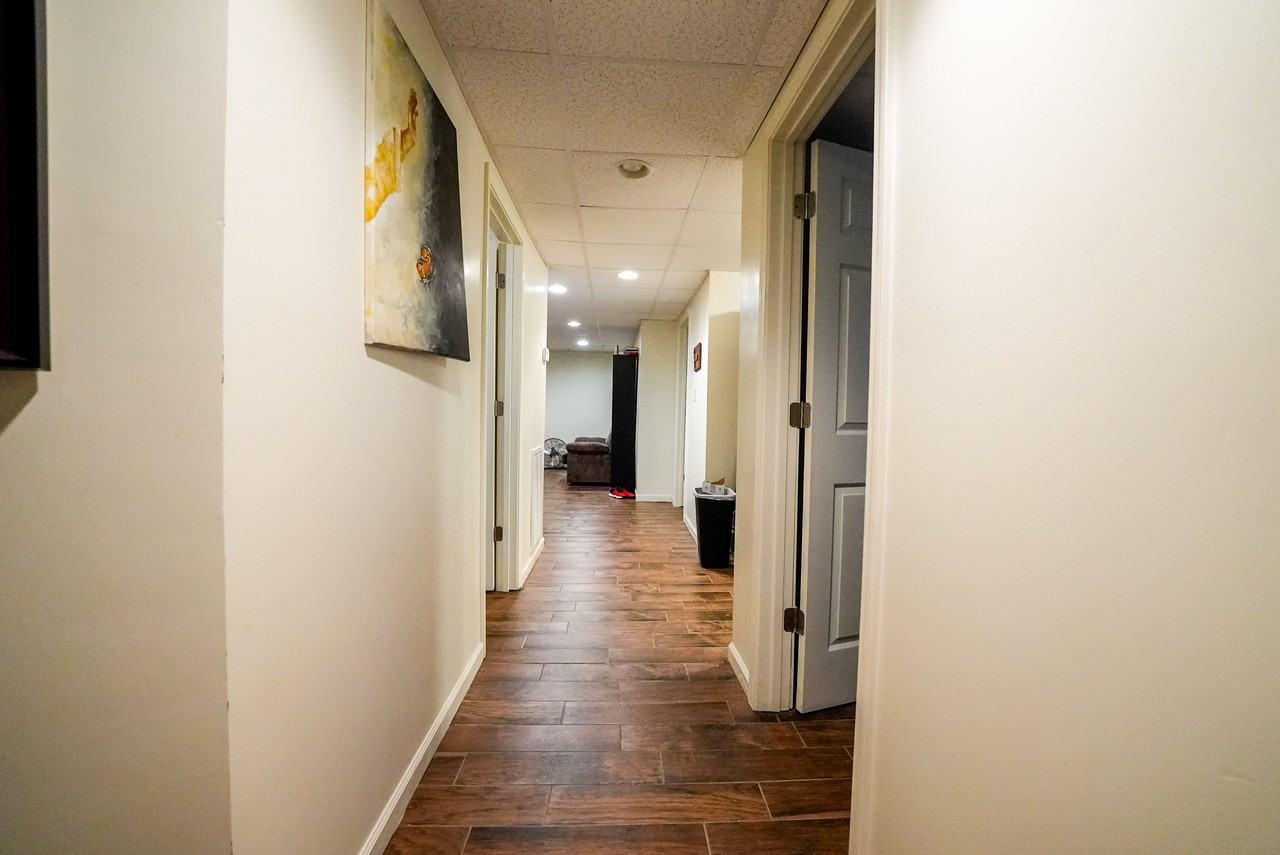 5958 Hiawatha Rd - Photo 2 of 13