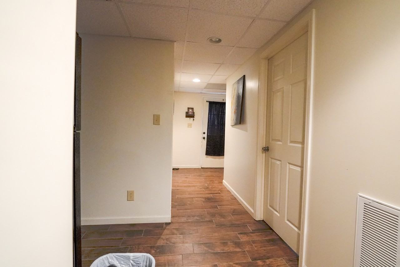 5958 Hiawatha Rd - Photo 4 of 13