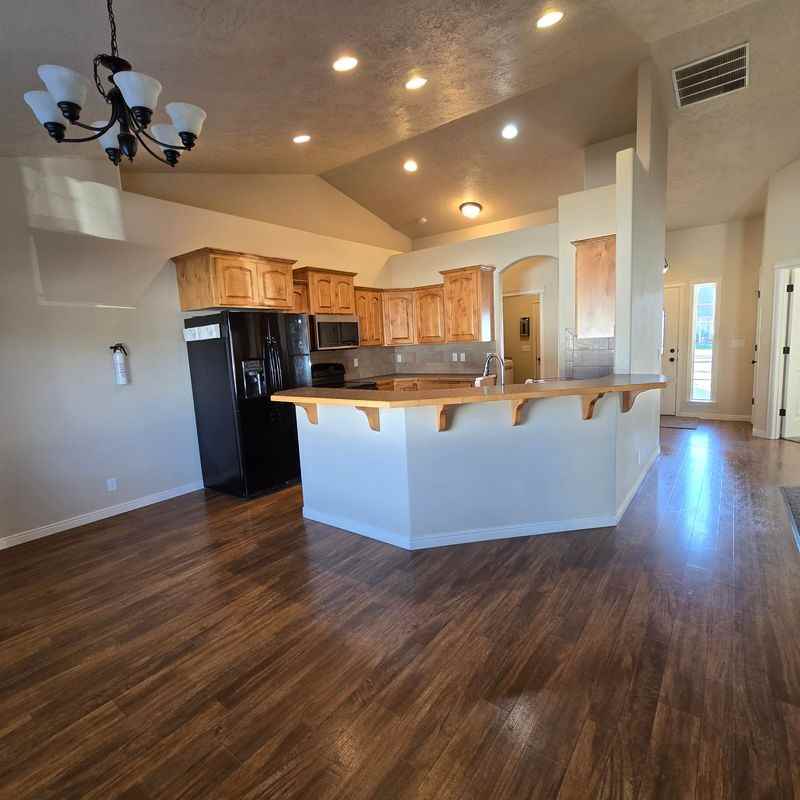 2595 Driftwood Pl - Photo 5 of 12