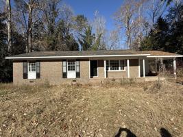 featured image of 104 Forest Ct #104