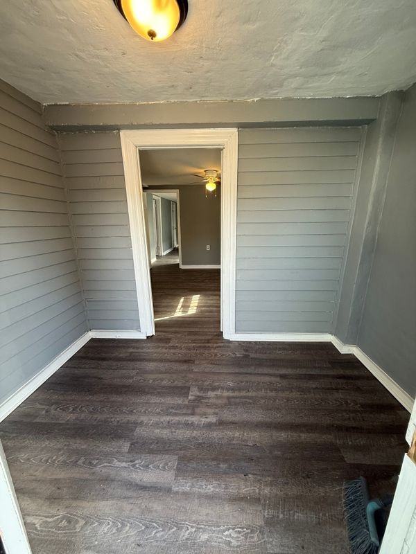 1941 Painters St - Photo 3 of 15