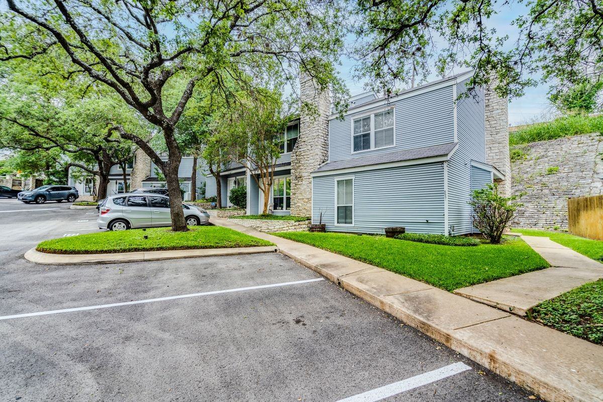 6901 Old Quarry Ln - Photo 4 of 24