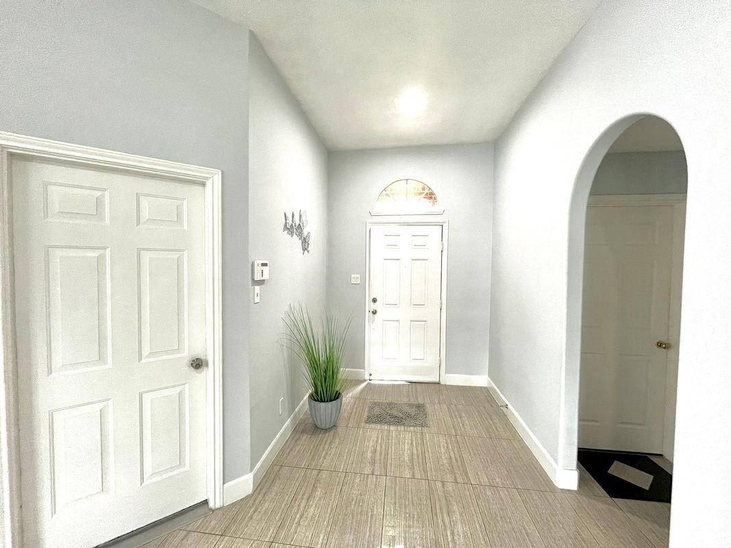 10807 Summer Meadows Ct - Photo 2 of 20