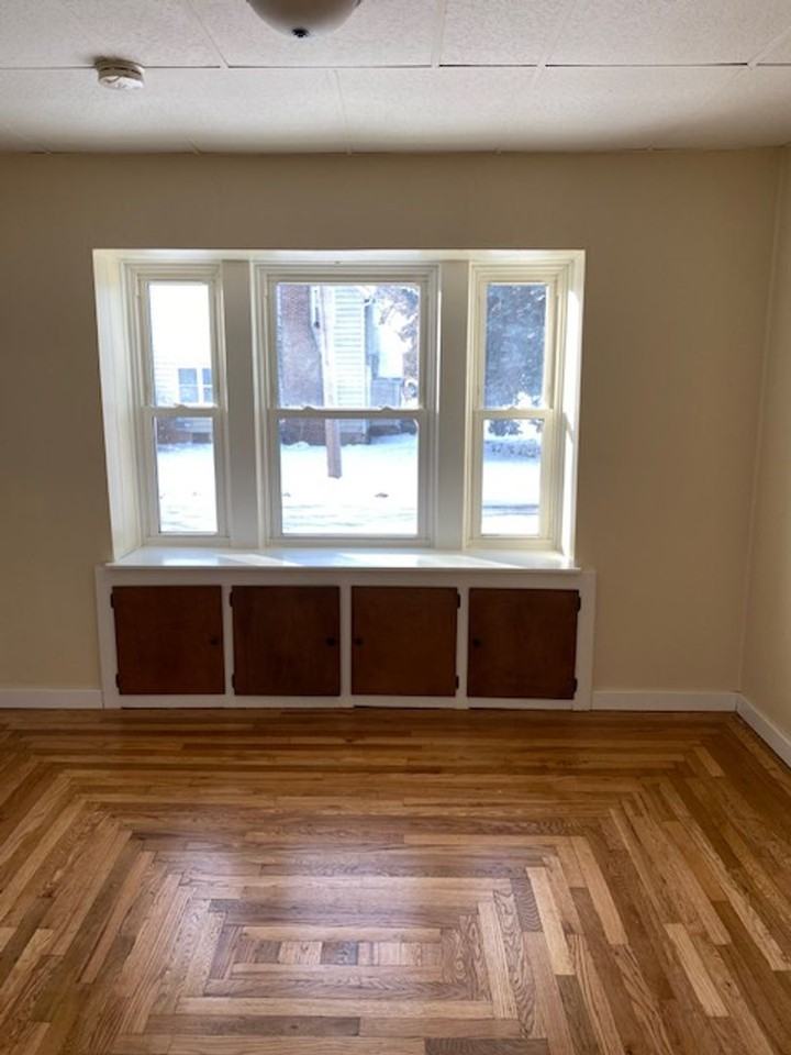 2200 E Grand River Ave - Photo 7 of 30